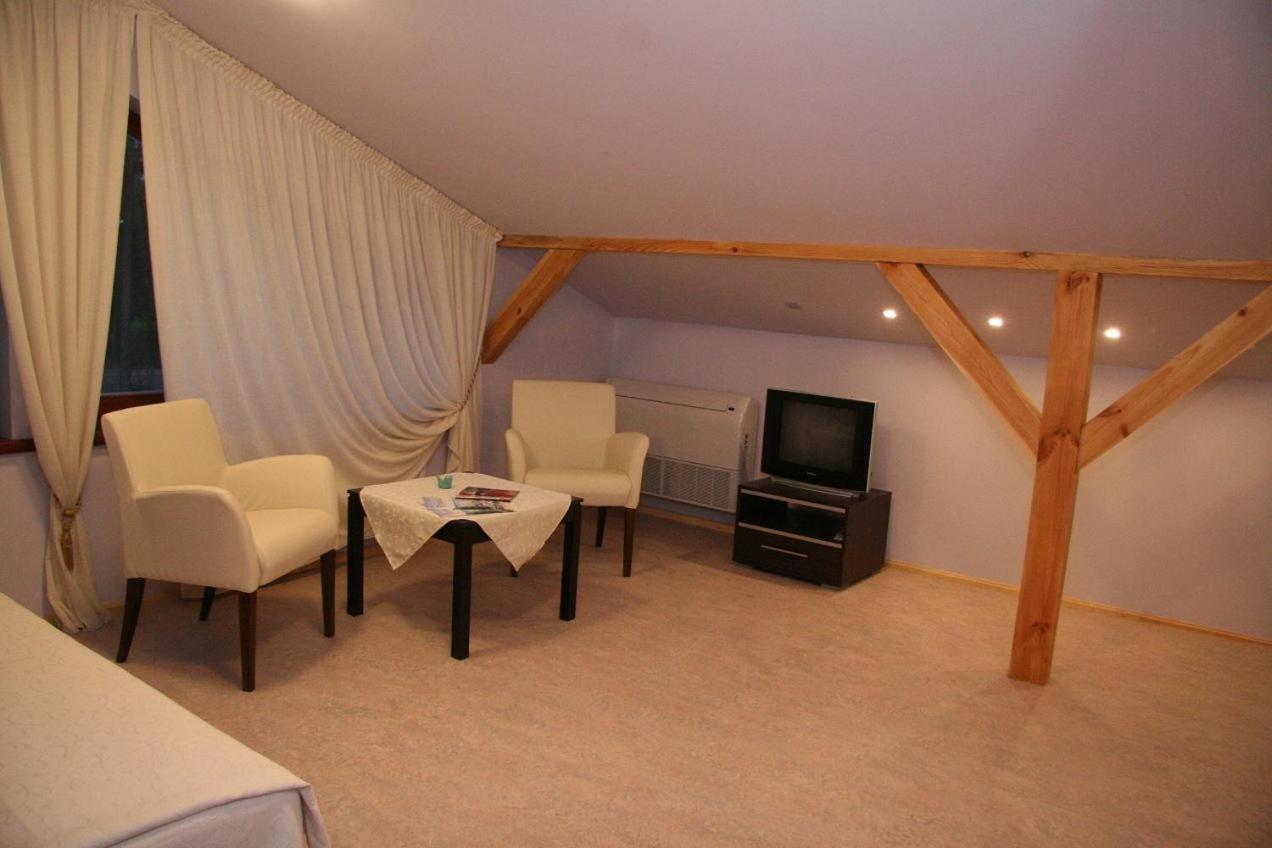 Room In Bb - Valensija - Suite For Two In Nice Hotel Jūrkalne Exteriör bild