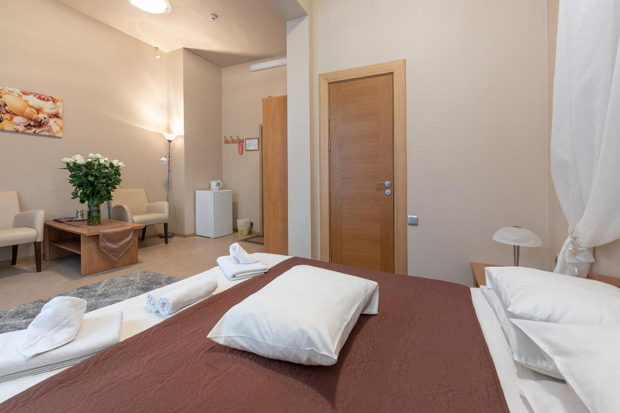 Room In Bb - Valensija - Suite For Two In Nice Hotel Jūrkalne Exteriör bild